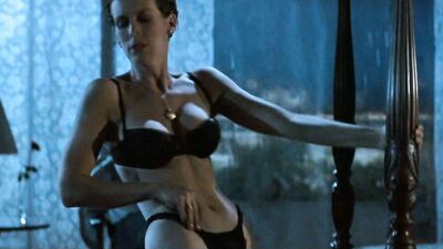 Jamie Lee Curtis - True Lies (1994)