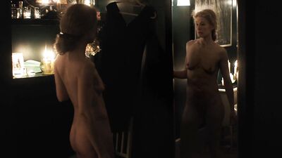 Rosamund Pike - A Private War (2018)