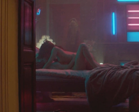 Charlize Theron, Sofia Boutella -  Atomic Blonde (2017)