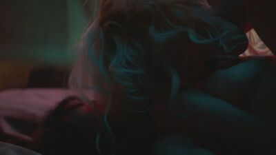 Charlize Theron, Sofia Boutella -  Atomic Blonde (2017)