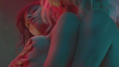 Charlize Theron, Sofia Boutella -  Atomic Blonde (2017)