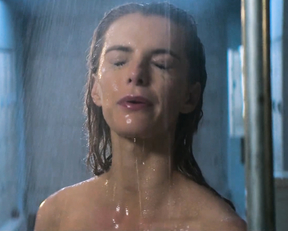 Betty Gilpin - Glow (s02, 2018)