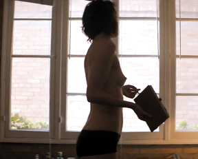 Mary Elizabeth Winstead - All About Nina (2018)