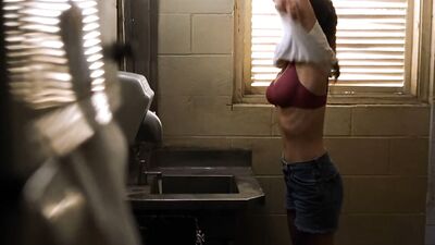Jennifer Connelly - House of Sand and Fog (2003)