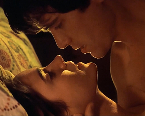 Jennifer Connelly -  Waking the Dead (2000)