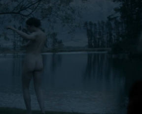 Rosamund Pike, Rachel Stirling - Women in Love (2011)