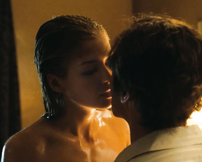 Rosamund Pike - Fugitive Pieces (2007)