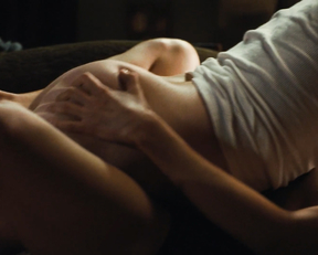 Rosamund Pike - Fugitive Pieces (2007)