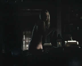 Rosamund Pike - Fugitive Pieces (2007)