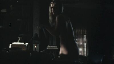 Rosamund Pike - Fugitive Pieces (2007)