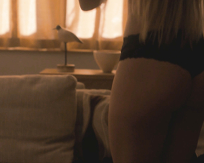 Florence Pugh - Marcella (s01 e01e02, 2016)