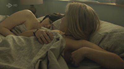 Florence Pugh - Marcella (s01 e01e02, 2016)