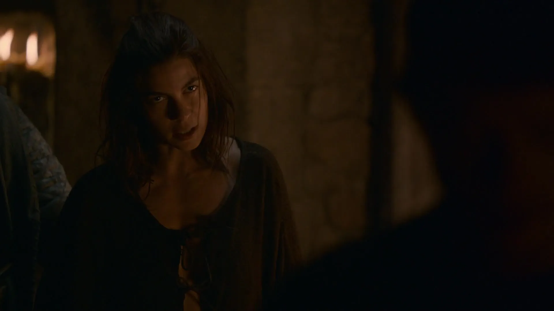 Natalia Tena - Game of Thrones (s02e06, 2012) : MoviesSexScenes