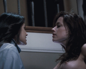 Amber Heard - The Joneses (2009)