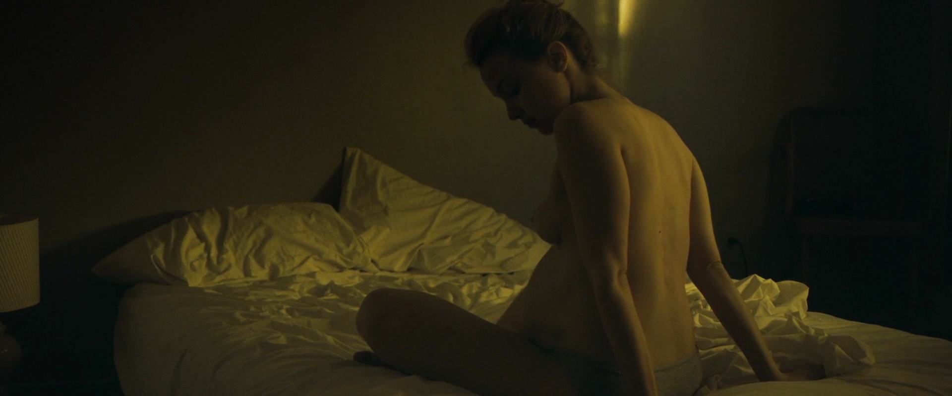 Sarah Gadon - Enemy (2013) : MoviesSexScenes