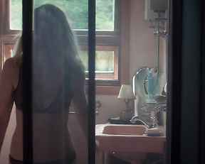 Kirsten Dunst - Woodshock (2017)