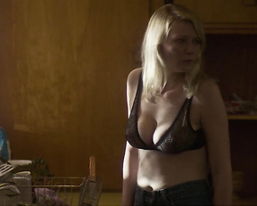 Kirsten Dunst - Woodshock (2017)