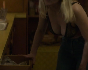 Kirsten Dunst - Woodshock (2017)