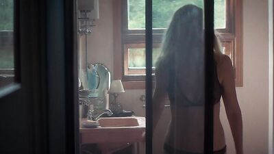 Kirsten Dunst - Woodshock (2017)