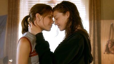 Piper Perabo, Jessica Paré - Lost and Delirious (2001)