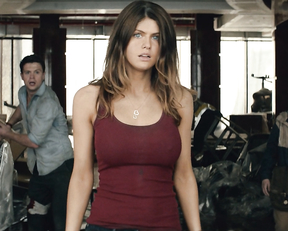 Alexandra Daddario - San Andreas (2015)