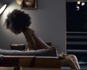 Yaya DaCosta - The Kids Are All Right (2010)