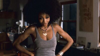Yaya DaCosta - The Kids Are All Right (2010)