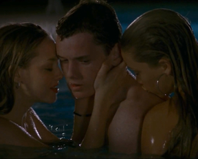 Amanda Seyfried, Amber Heard - Alpha Dog (2006)