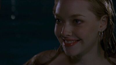 Amanda Seyfried, Amber Heard - Alpha Dog (2006)