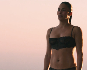 Paula Patton - Traffik (2018)