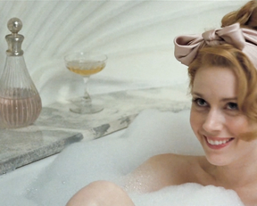 Amy Adams - Miss Pettigrew Lives for a Day (2008)