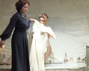 Amy Adams - Miss Pettigrew Lives for a Day (2008)