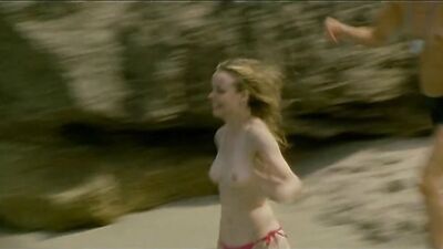 Rachel McAdams, Meredith Ostro -My Name Is Tanino(2002)