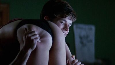 Reese Witherspoon, A. Milano, A.Brenneman - Fear (1996)