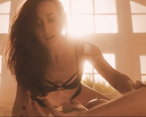 Uma Thurman, Maggie Q - The Con Is On (2018)