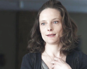 Anne Ratte-Polle - Tatort: Narben (2016, labia scene)