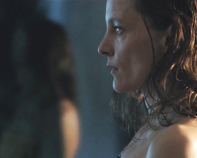 Anne Ratte-Polle - Tatort: Narben (2016, labia scene)