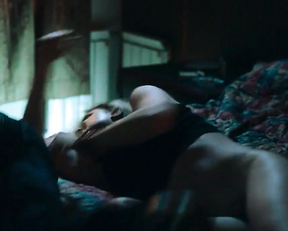 Evan Rachel Wood, Julia Sarah Stone - Allure (2017)