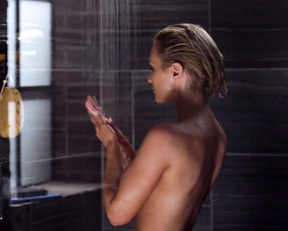 Nicky Whelan - Satisfaction USA (2014, s01)