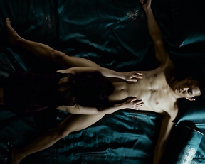 Do-yeon Jeon, Woo Seo - The Housemaid (2010)