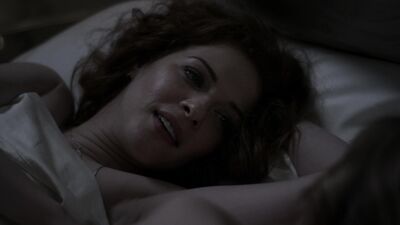 Anna Paquin, Rachelle Lefevre - Electric Dream (s01e05)