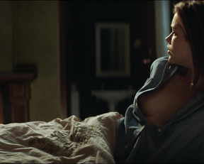 Sophie Cookson - The Crucifixion (2017)