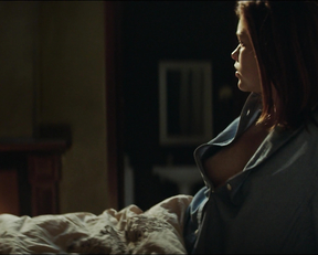 Sophie Cookson - The Crucifixion (2017)