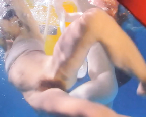 E. Guzik, S. Timoteo, E. Orth - Pepperminta (2009)