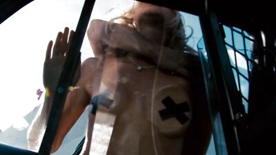 Amy Smart - Crank 2: High Voltage (2009, labia-slip)