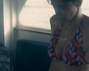 Halle Berry - Dark Tide (2012)