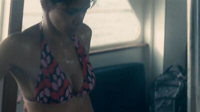 Halle Berry - Dark Tide (2012)