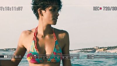 Halle Berry - Dark Tide (2012)
