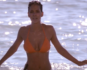 Halle Berry - Die Another Day (2002)