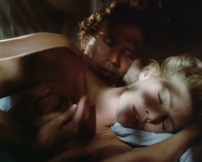 Kelly McGillis - Cat Chaser (1989)